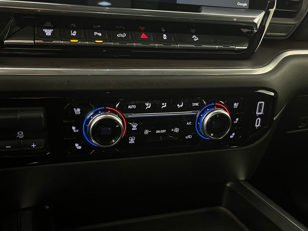 Used 2024 GMC Sierra 2500 SLT w/ SLT Premium Package image 19