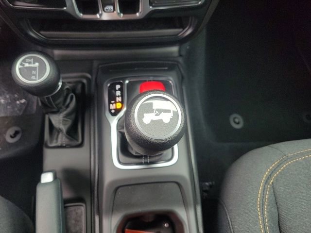 Used 2024 Jeep Wrangler Unlimited Sahara AWD/4WD image 61