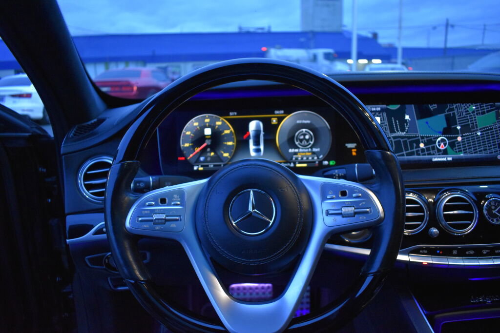 Used 2018 Mercedes-Benz S 560 Sedan w/ AMG Line Exterior image 25