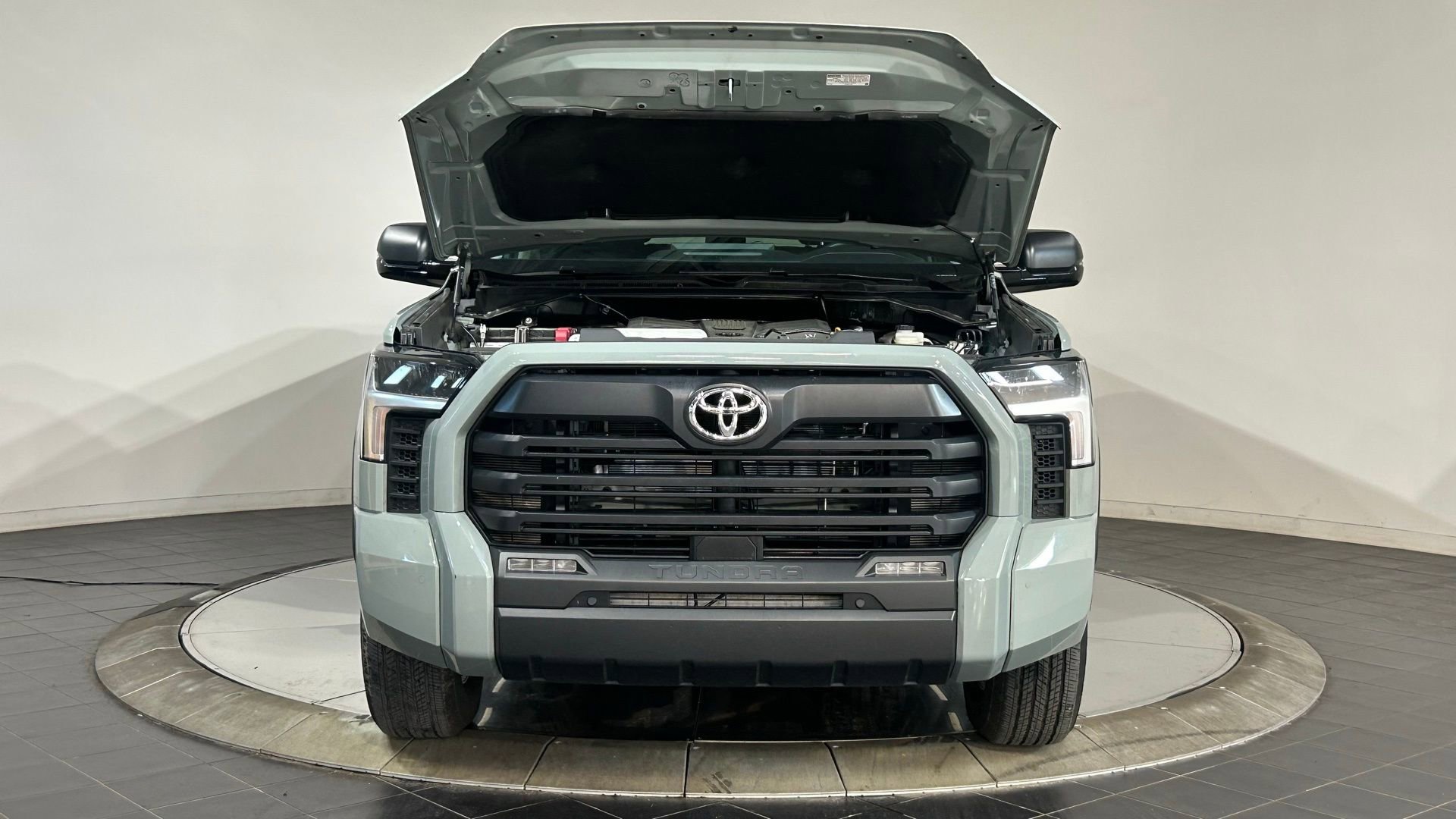 Used 2024 Toyota Tundra SR5 w/ SR5 Premium Package image 78