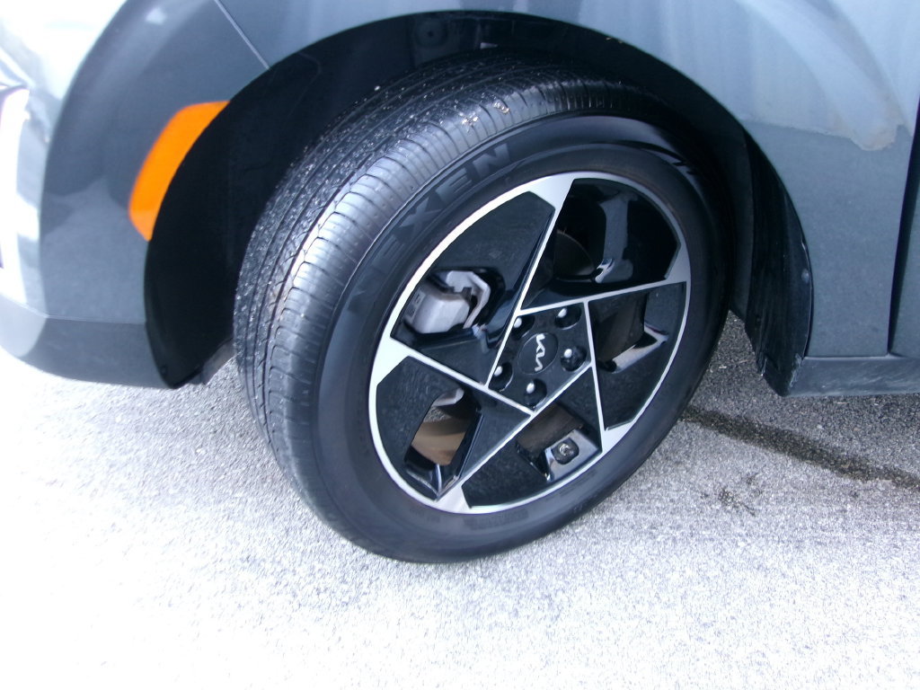 Used 2025 Kia Soul EX FWD image 7