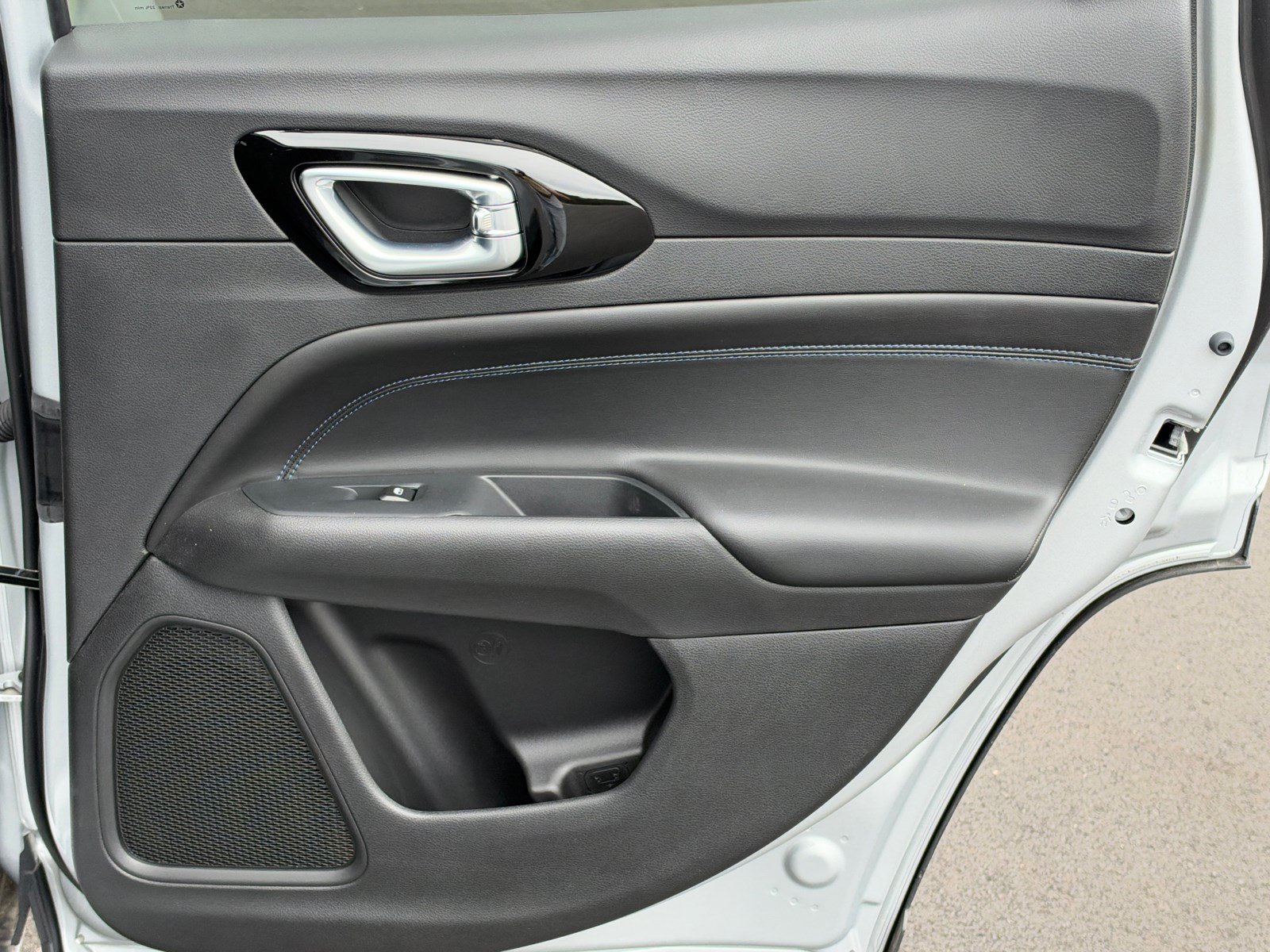New 2026 Jeep Compass Latitude AWD/4WD image 16