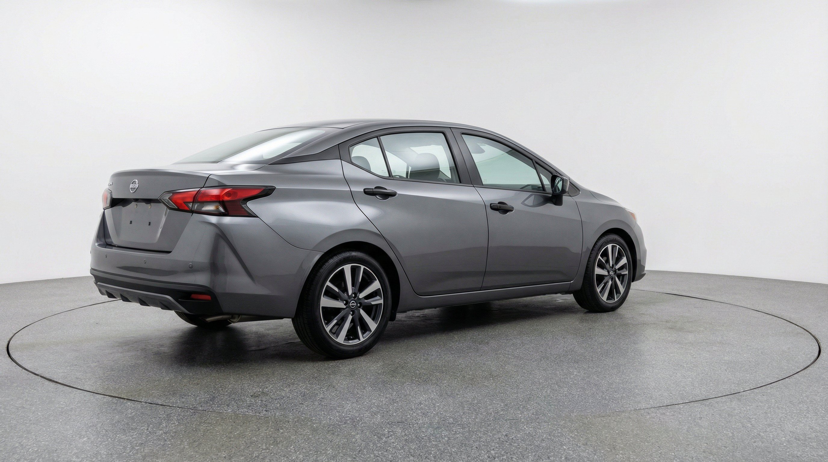 Used 2025 Nissan Versa SV FWD image 9