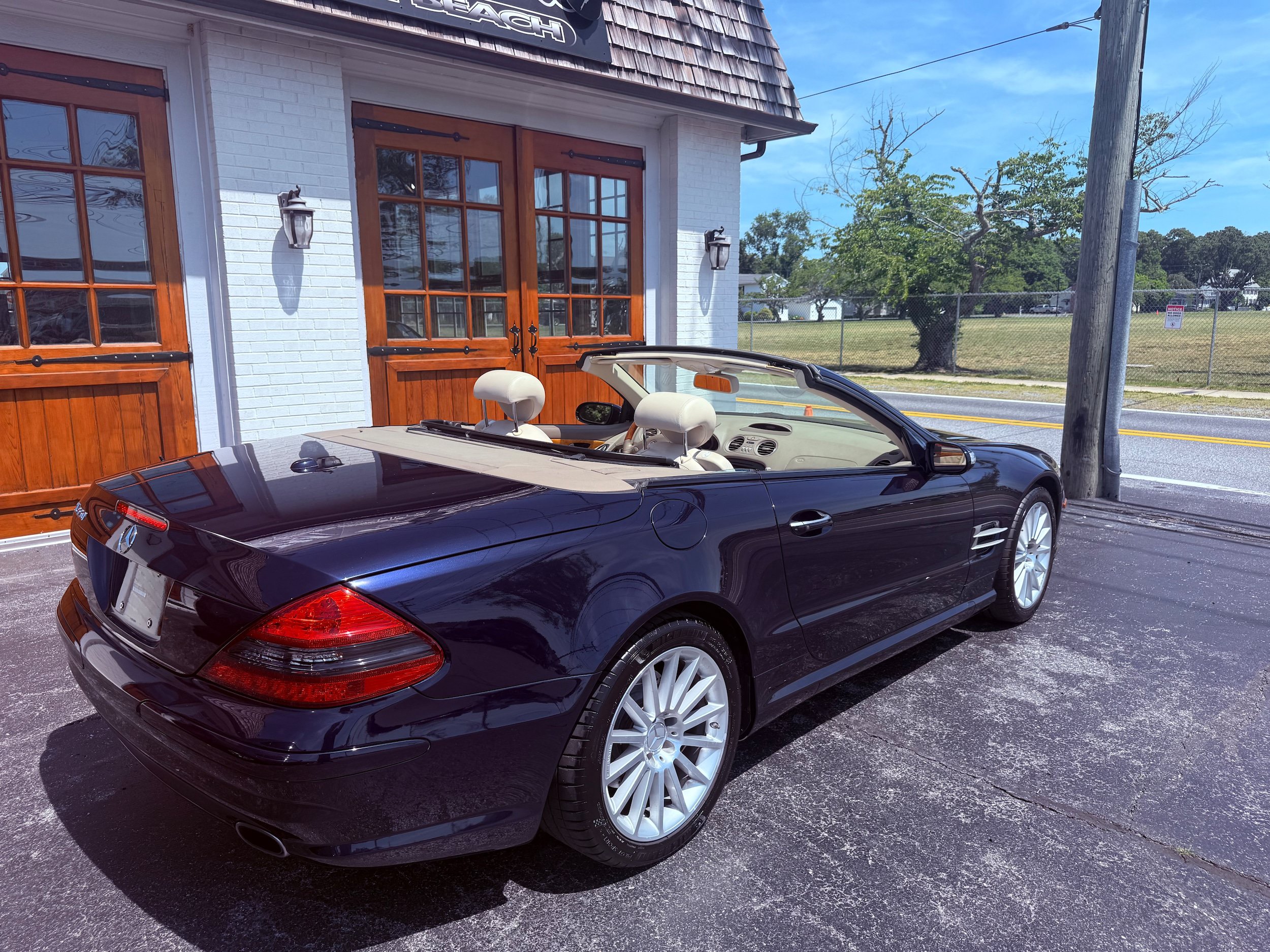 Used 2008 Mercedes-Benz SL 550 image 4