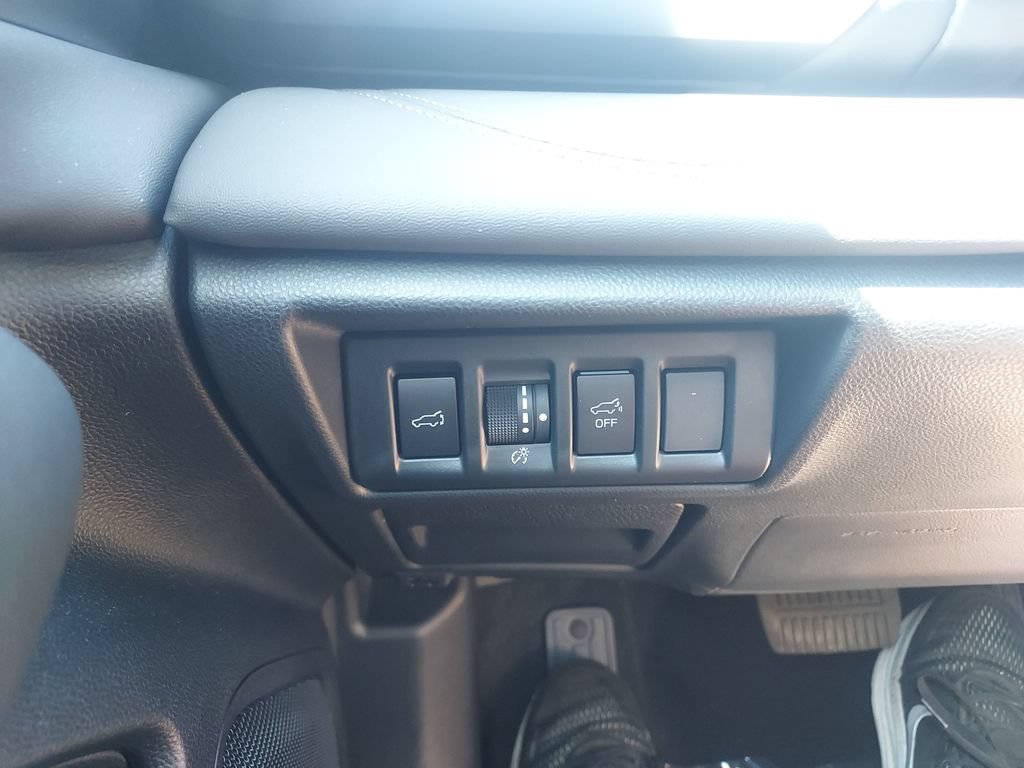 Certified 2023 Subaru Outback Touring AWD/4WD image 28