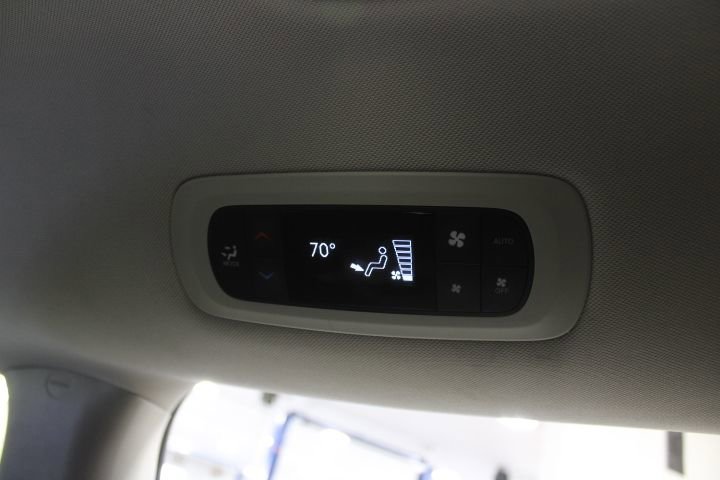 Used 2024 Chrysler Pacifica Touring-L image 54