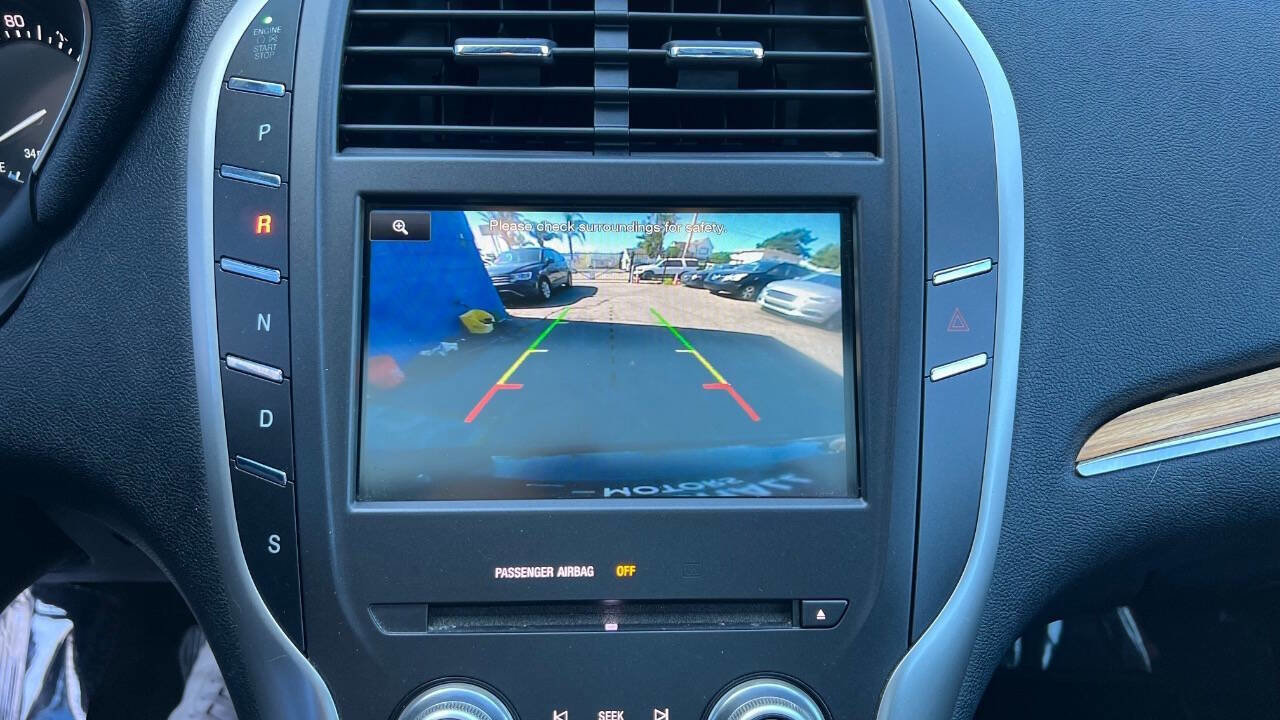Used 2015 Lincoln MKC FWD w/ Equipment Group 101A Select image 15