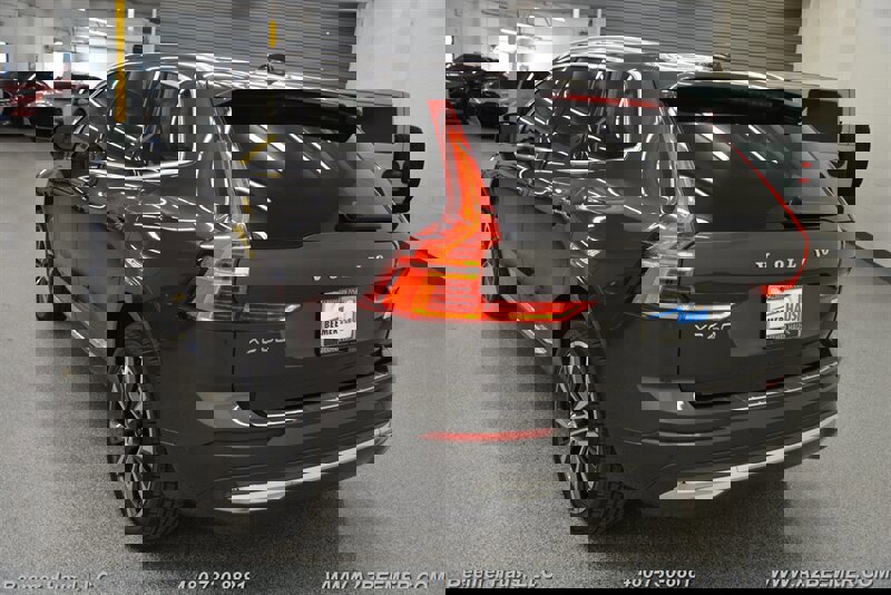 Used 2022 Volvo XC60 T8 Inscription Expression w/ Advanced Package image 11