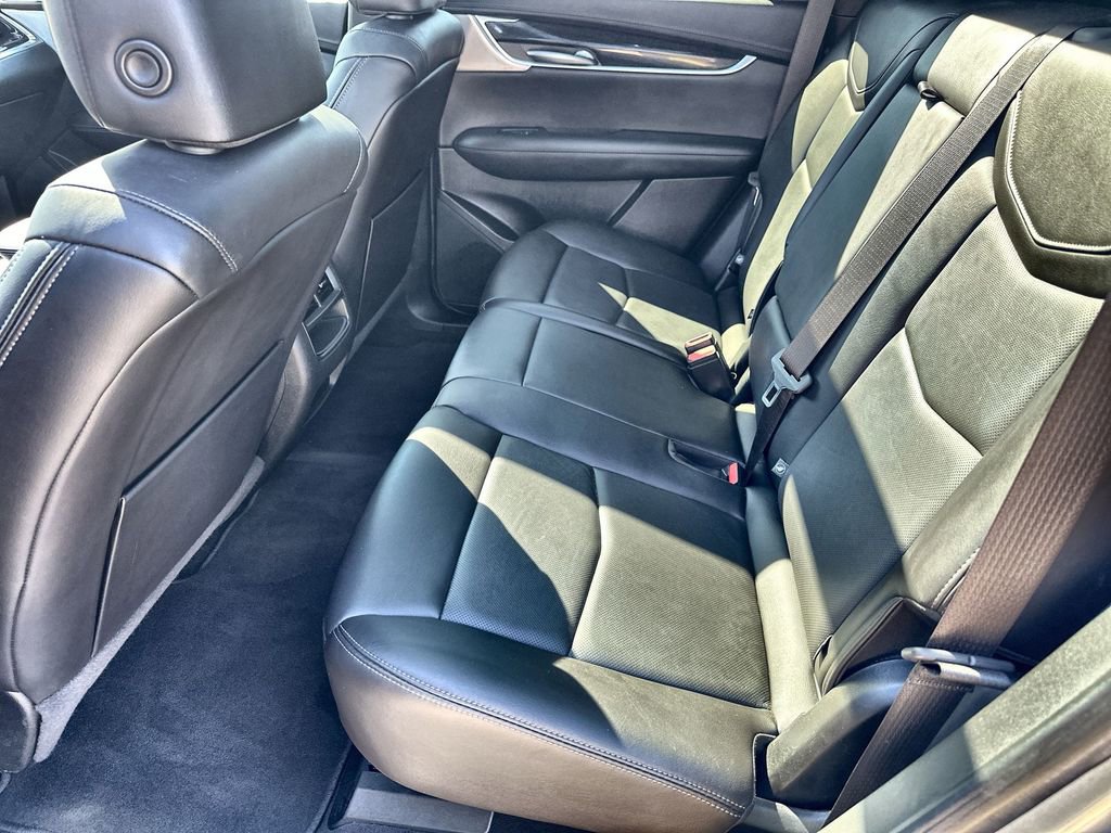 Used 2023 Cadillac XT5 Premium Luxury image 16