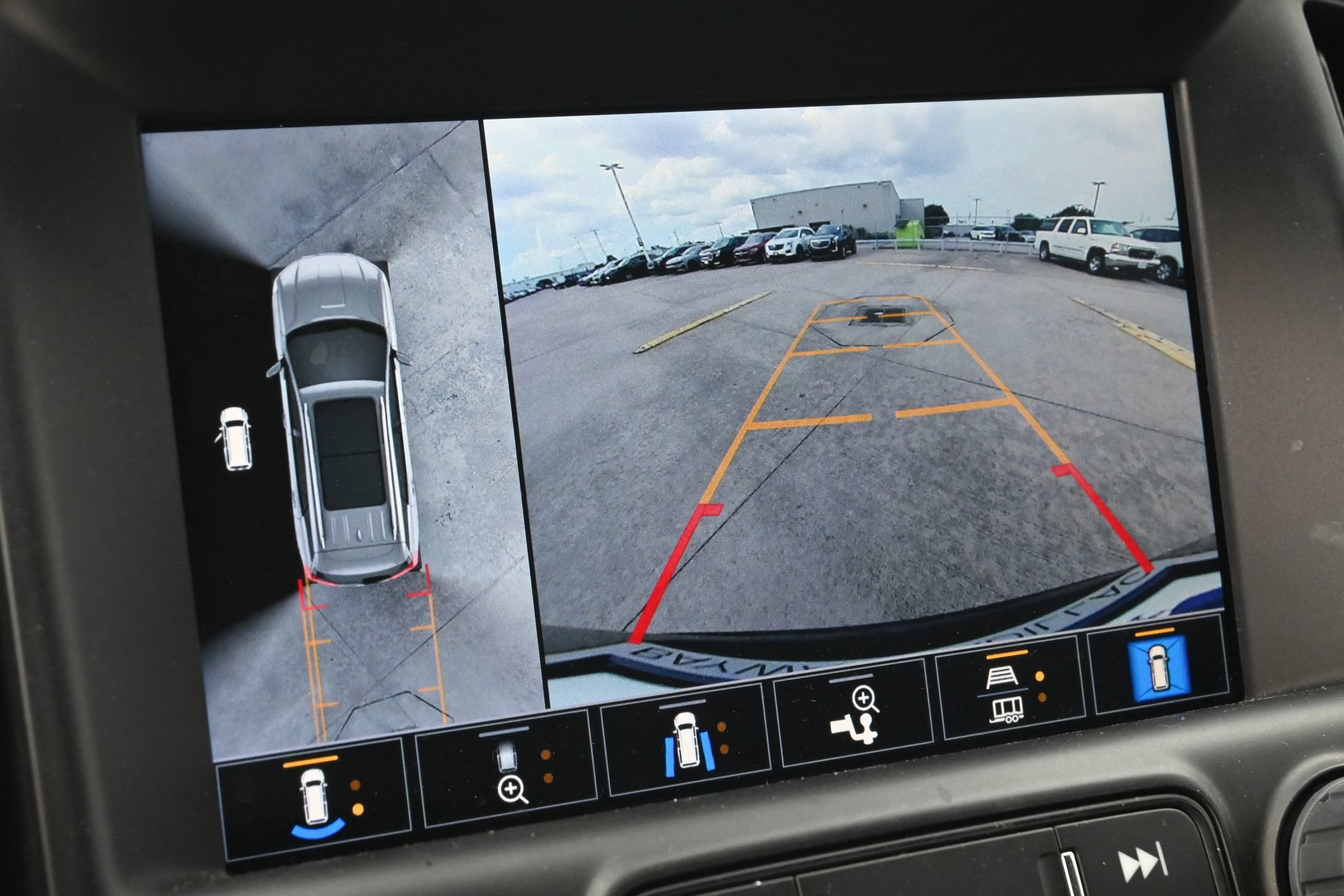 Used 2023 GMC Terrain AT4 w/ Infotainment Package II AWD/4WD image 14