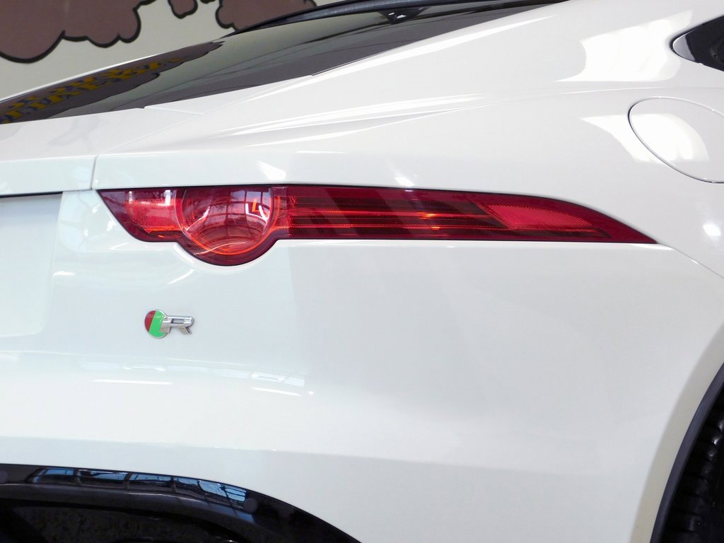 Used 2015 Jaguar F-TYPE R image 80