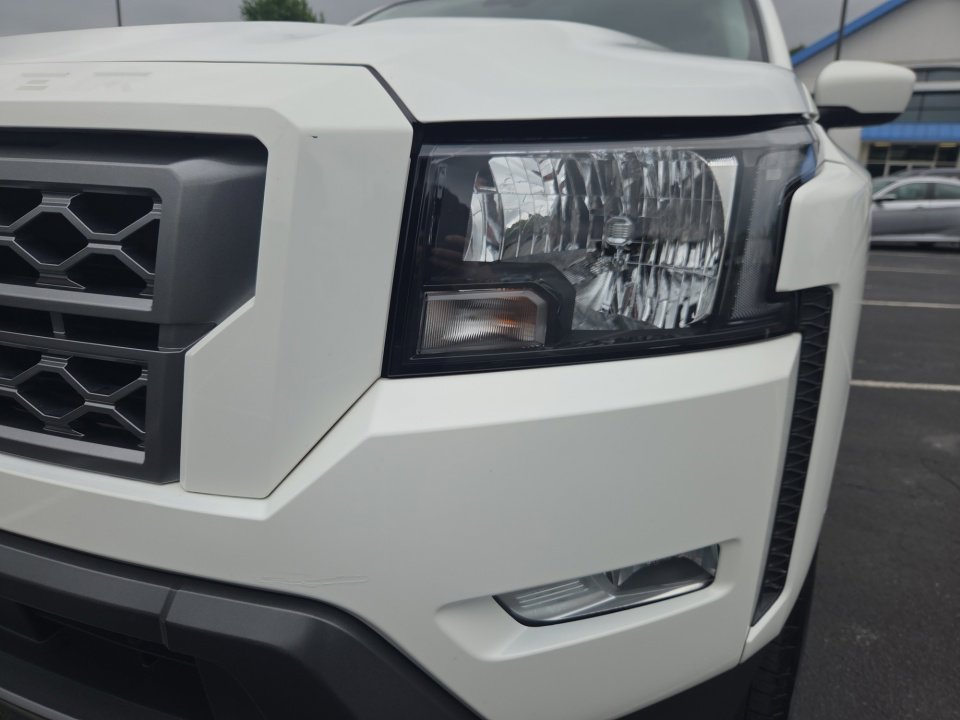 Used 2024 Nissan Frontier SV w/ SV Convenience Package RWD image 30