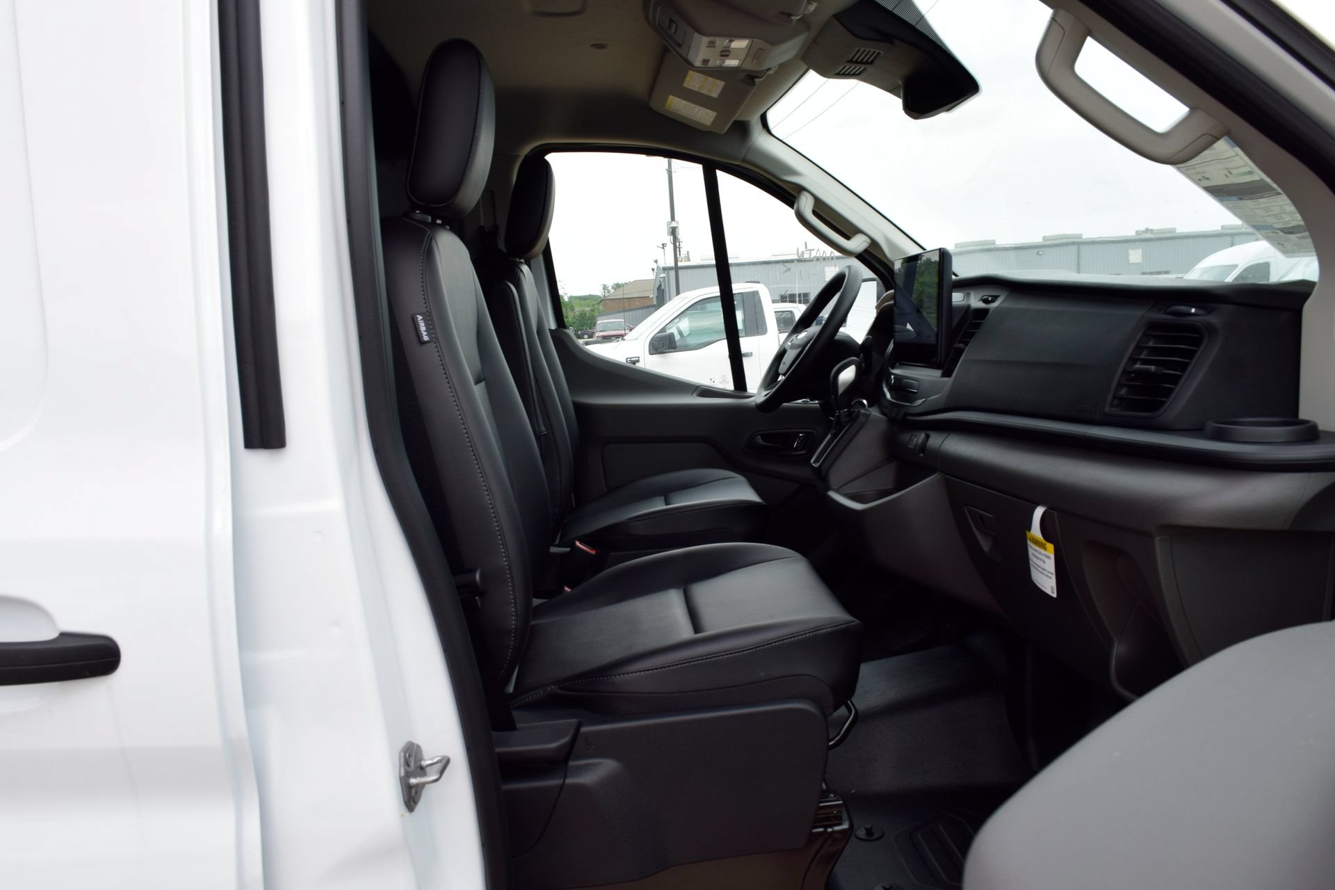 New 2026 Ford Transit 150 Low Roof RWD image 22