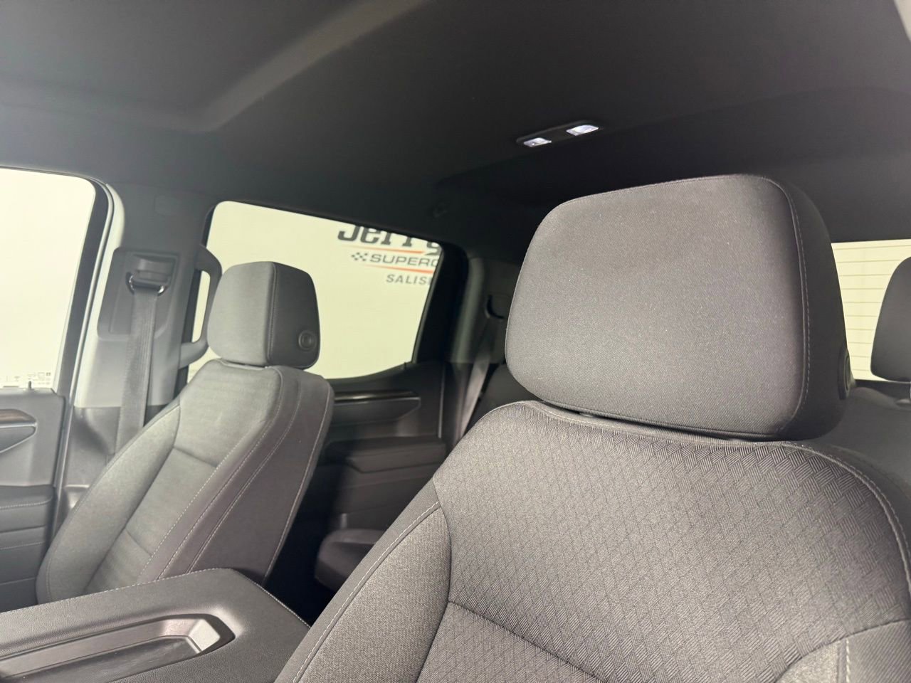 Used 2023 Chevrolet Silverado 1500 LT image 3