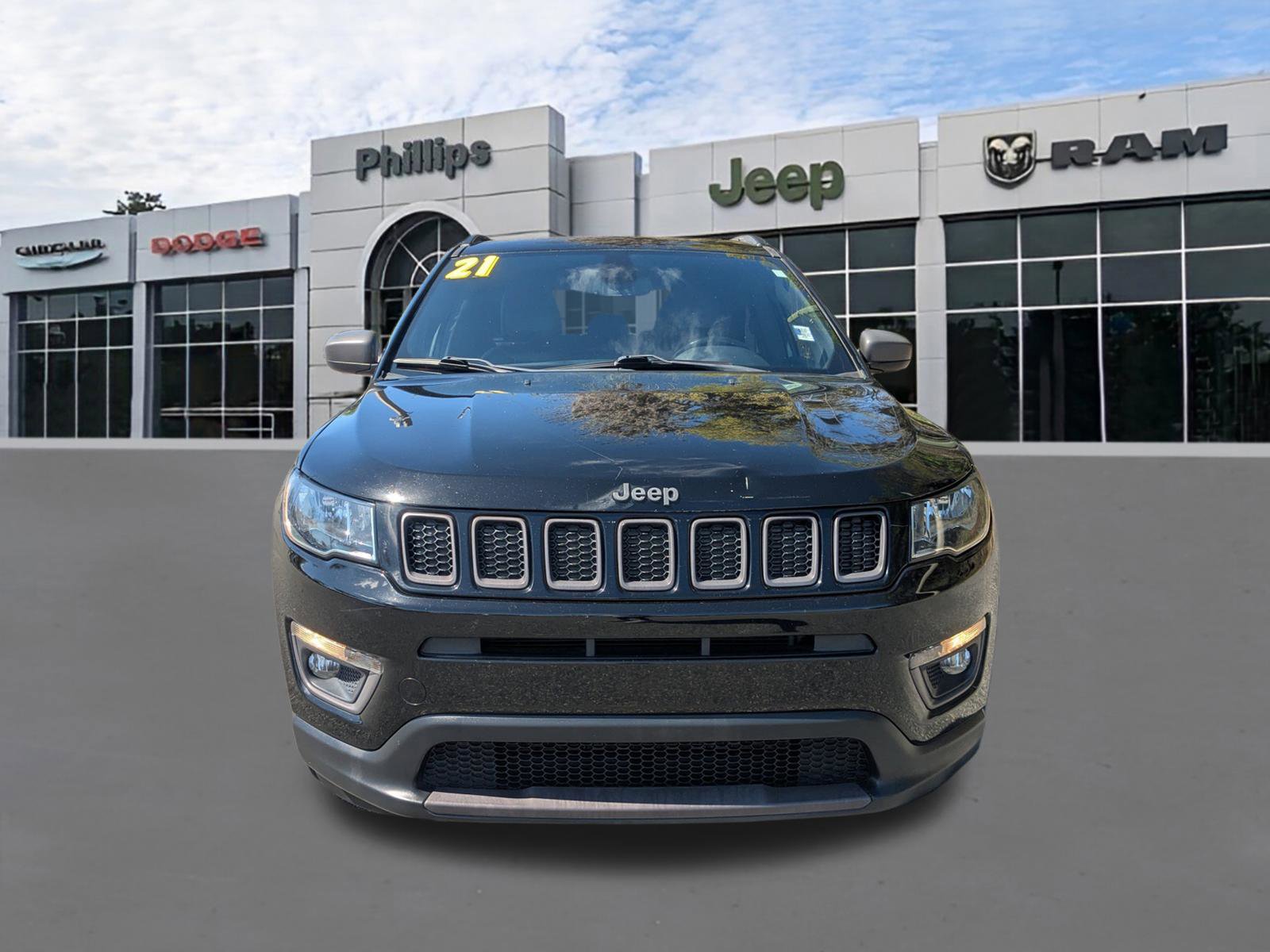 Certified 2021 Jeep Compass Latitude w/ Sun and Sound Group image 9