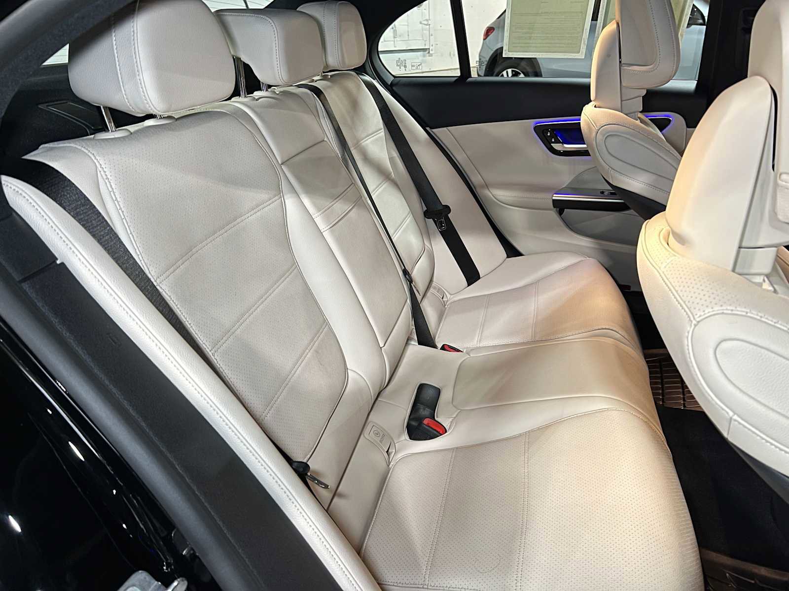 Used 2025 Mercedes-Benz C 300 4MATIC Sedan image 13