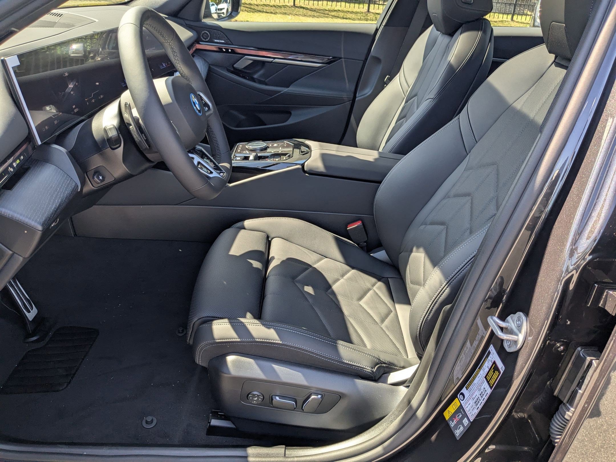 New 2026 BMW i5 eDrive40 w/ M Sport Package image 15
