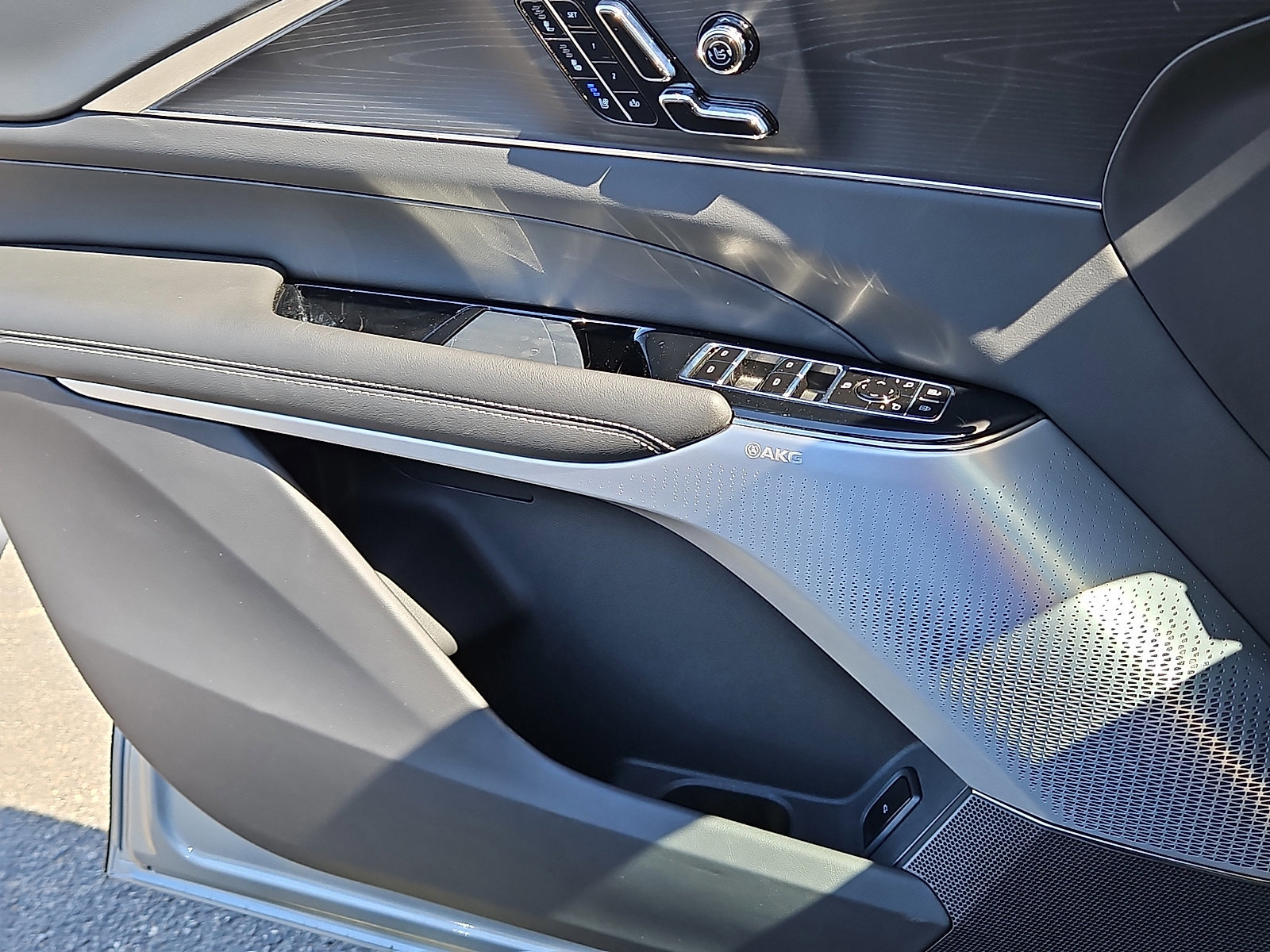 Certified 2024 Cadillac Lyriq Sport image 12