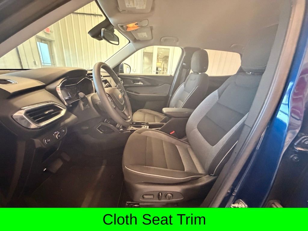 Used 2022 Chevrolet TrailBlazer LT w/ Convenience Package image 11
