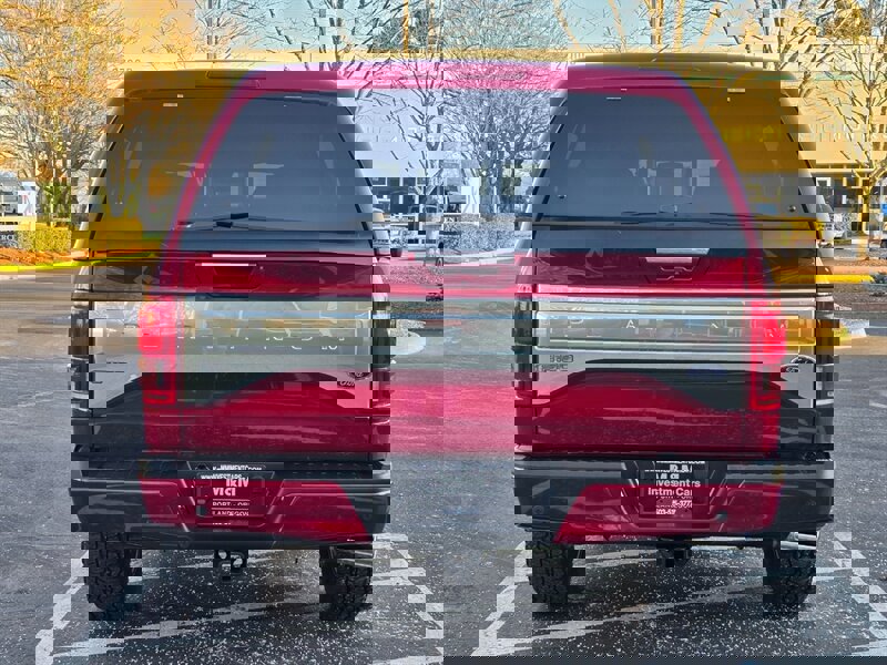 Used 2017 Ford F150 Platinum w/ Equipment Group 701A Luxury AWD/4WD image 6