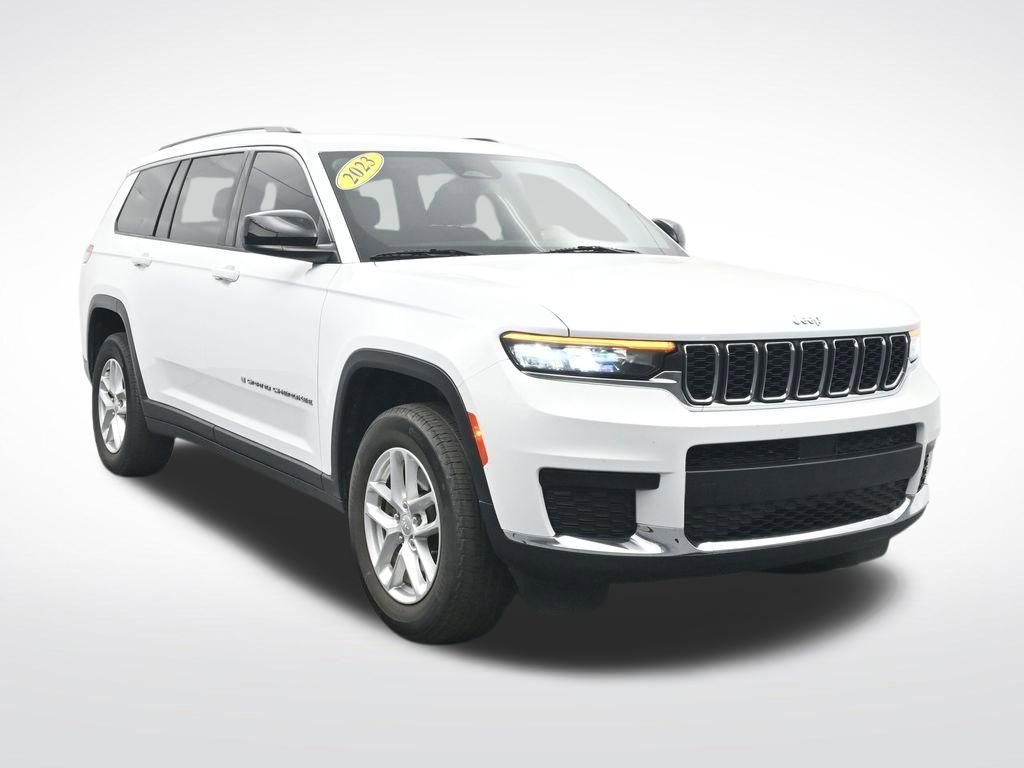Used 2023 Jeep Grand Cherokee L Laredo image 3