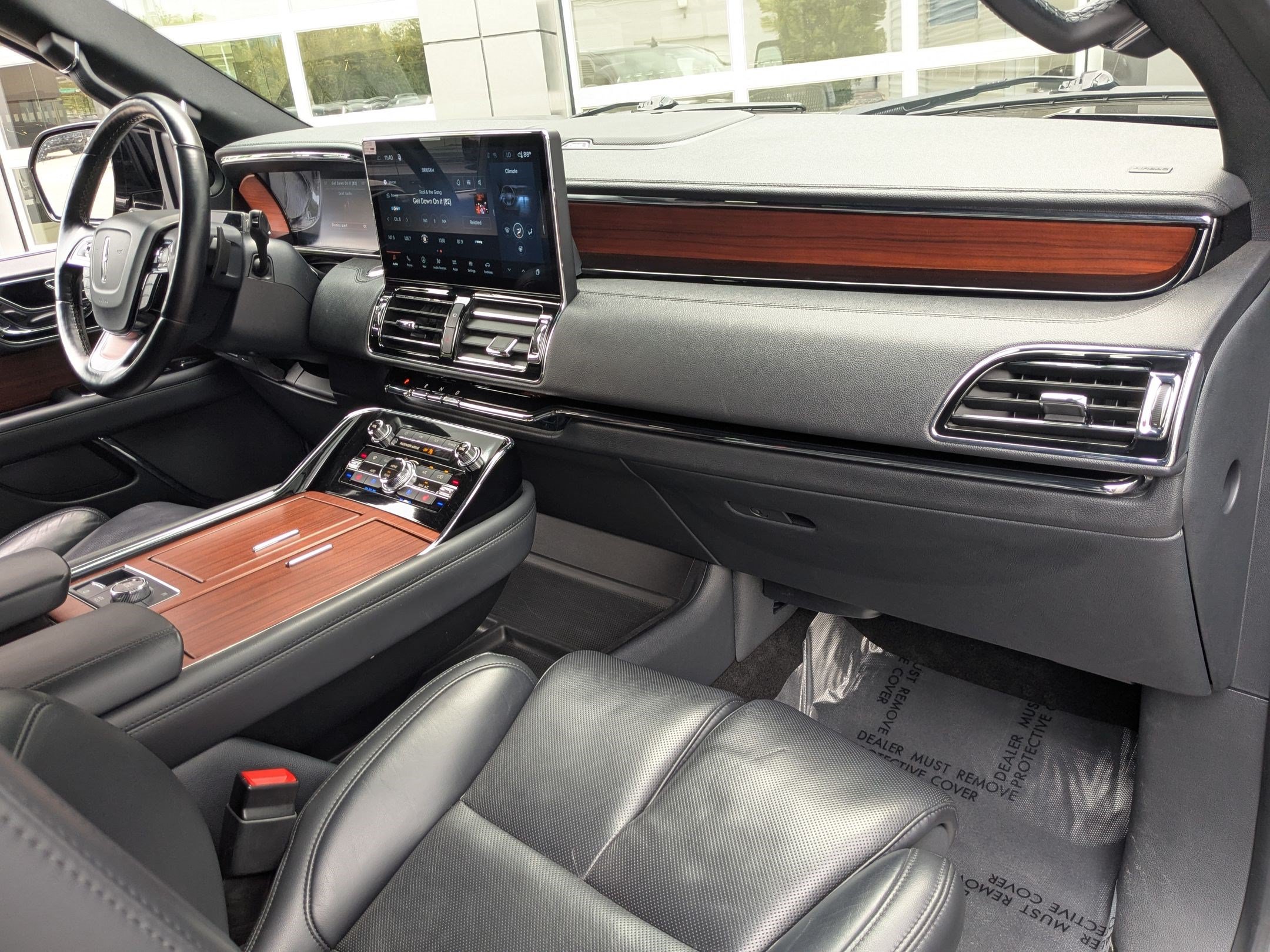 Used 2024 Lincoln Navigator Reserve AWD/4WD image 38