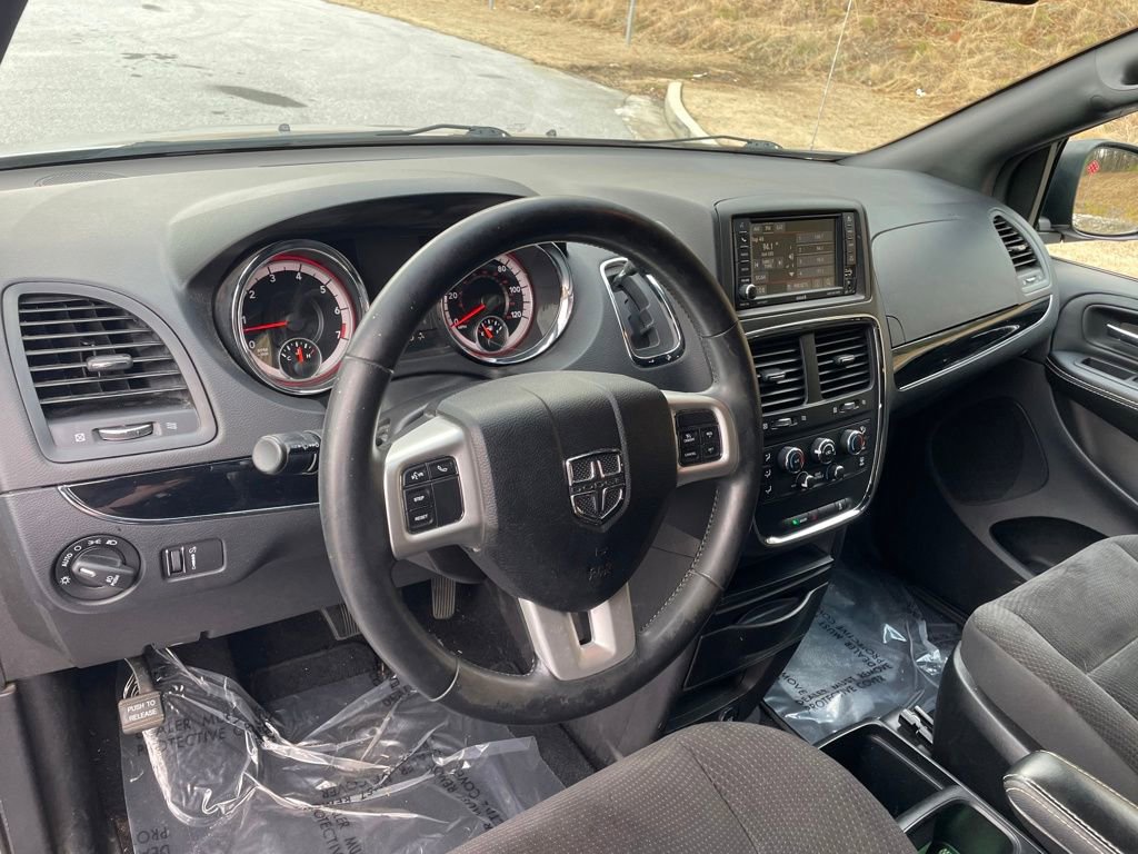 Used 2018 Dodge Grand Caravan SE image 11