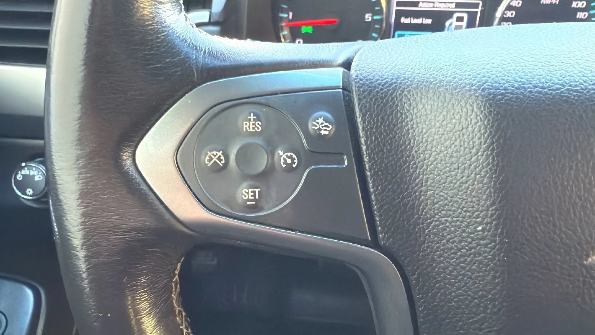 Used 2018 Chevrolet Tahoe LT AWD/4WD image 12