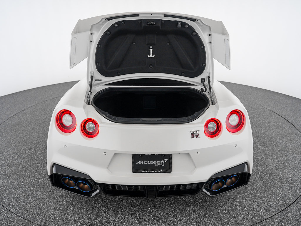 Used 2024 Nissan GT-R Premium w/ Premium Interior Package AWD/4WD image 38
