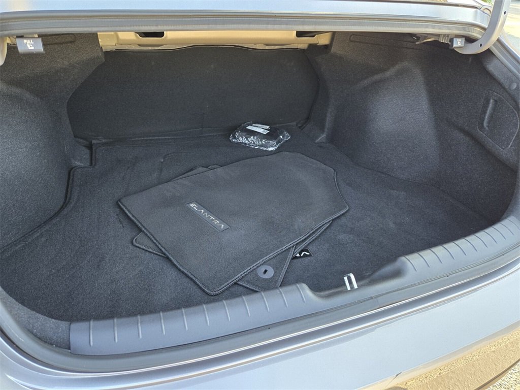 Certified 2023 Hyundai Elantra SEL w/ Cargo Package image 14