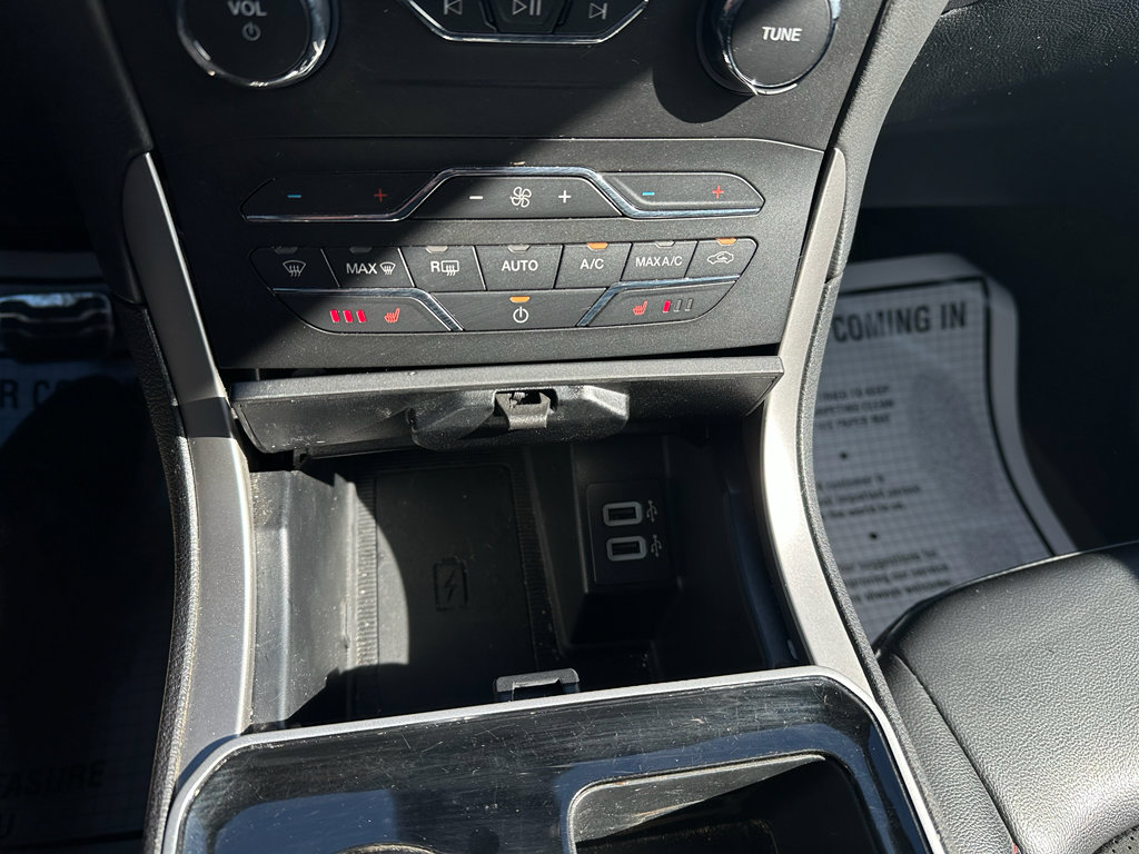 Used 2020 Ford Edge ST-Line w/ Cold Weather Package image 8