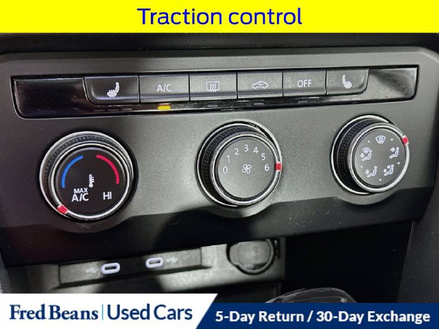 Used 2022 Volkswagen Taos SE w/ Panoramic Sunroof Package AWD/4WD image 19