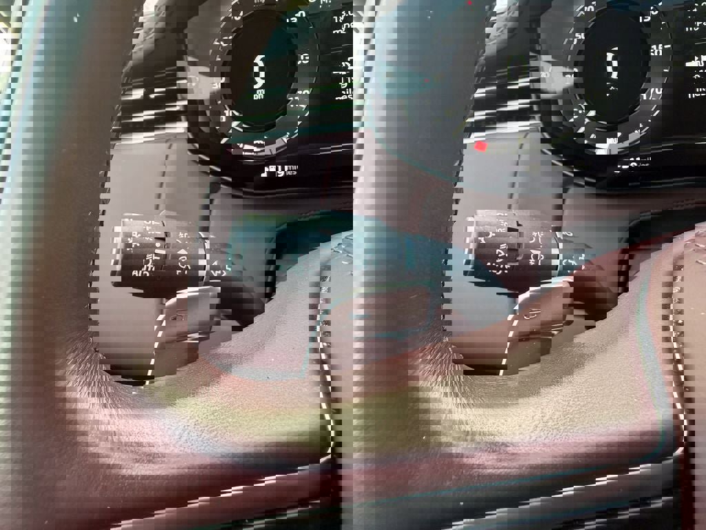 Used 2023 Land Rover Range Rover SE AWD/4WD image 40