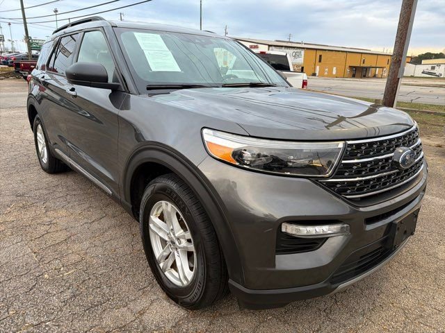 Used 2020 Ford Explorer XLT w/ Equipment Group 202A image 5