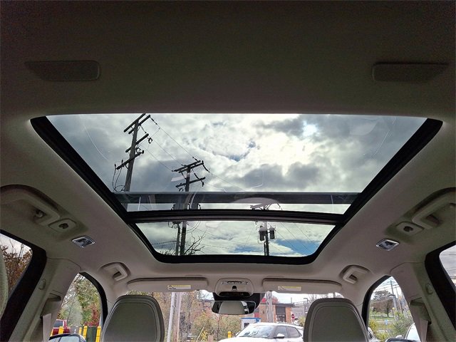 Used 2022 Volvo XC90 T5 Momentum w/ Climate Package image 15