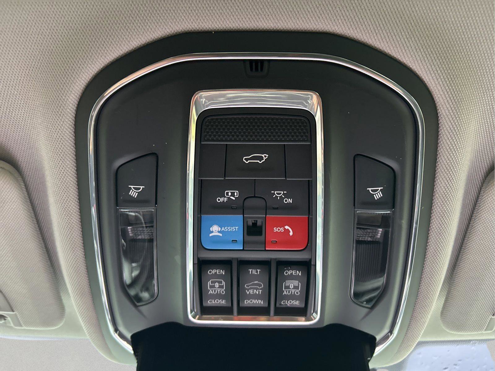 Certified 2022 Jeep Grand Cherokee Limited 4xe image 35