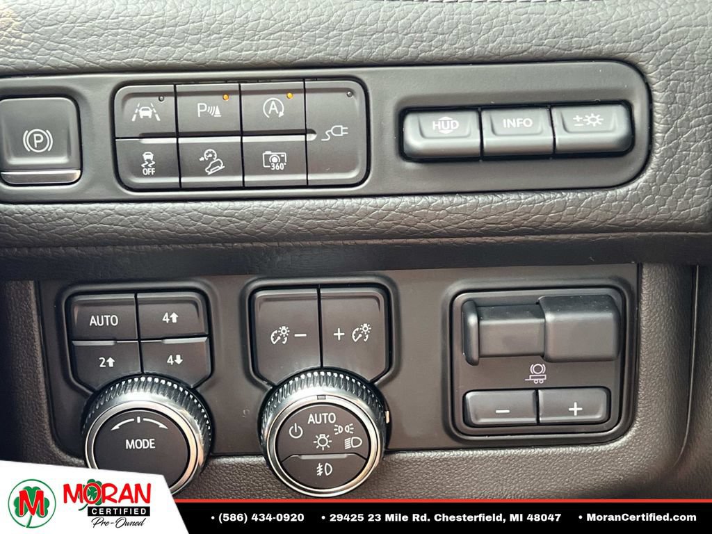 Used 2022 GMC Yukon XL Denali w/ Denali Premium Package AWD/4WD image 27
