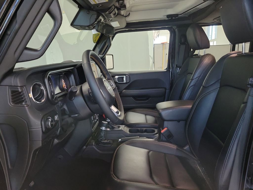 Used 2024 Jeep Wrangler Sahara AWD/4WD image 2