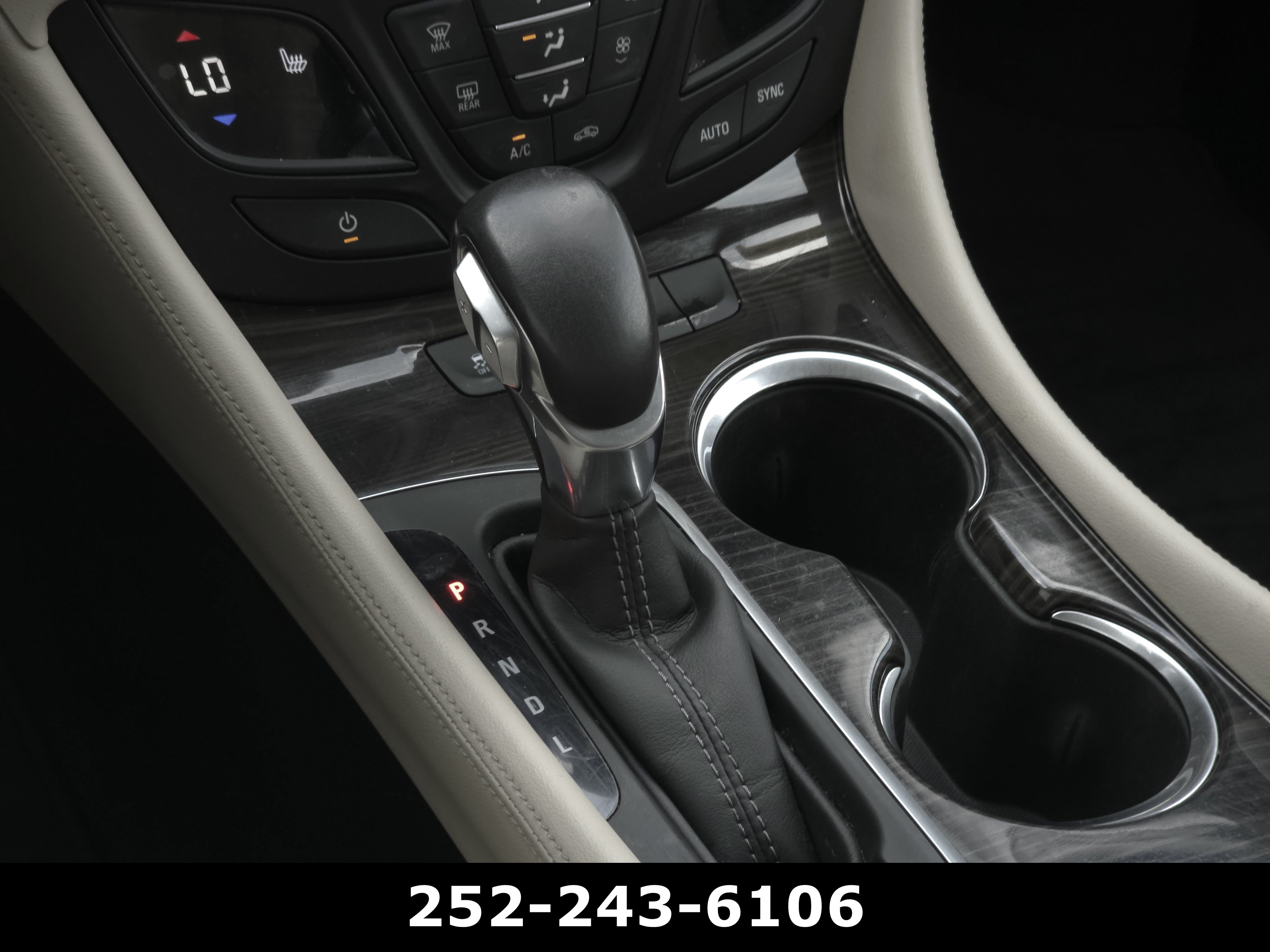 Used 2020 Buick Envision Essence FWD image 16