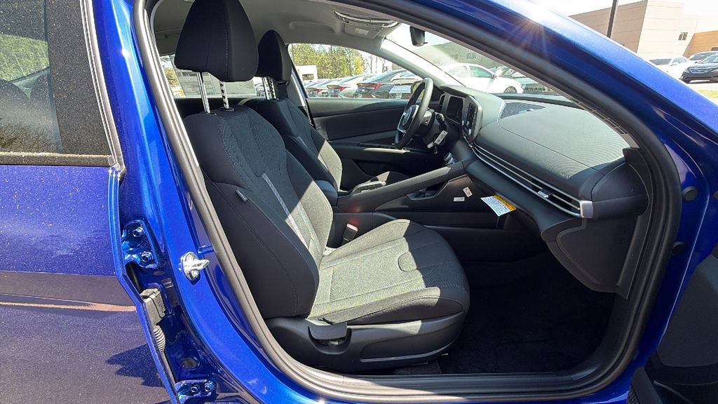 New 2026 Hyundai Elantra SE image 13