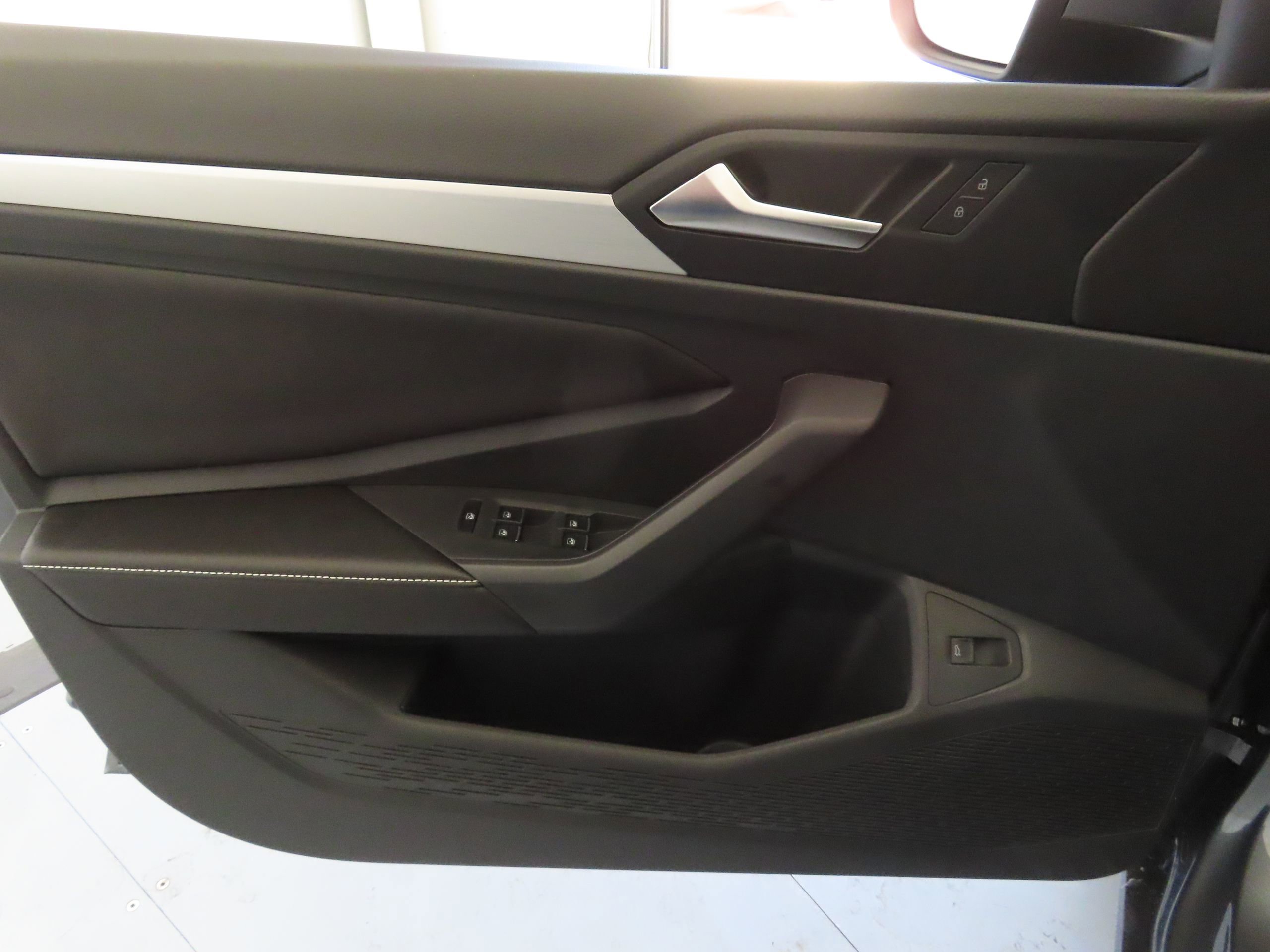 New 2026 Volkswagen Jetta Sport FWD image 9