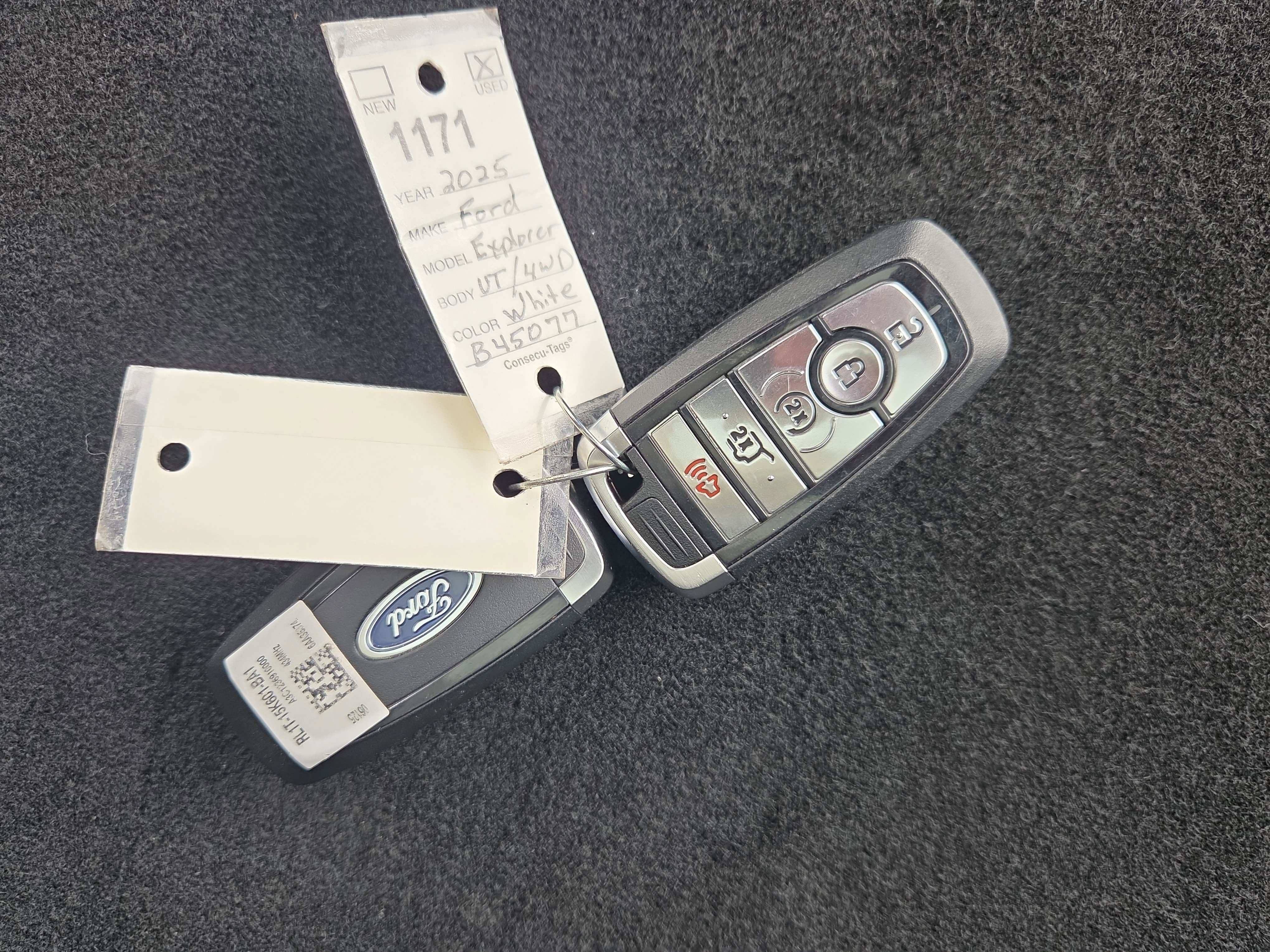 Used 2025 Ford Explorer Active w/ Active Comfort Package image 24