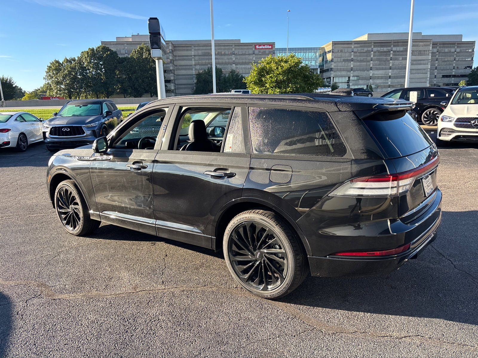 New 2027 Lincoln Aviator Reserve w/ Jet Appearance Package AWD/4WD image 5