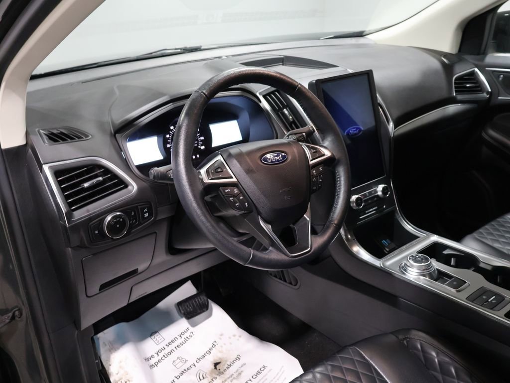 Used 2024 Ford Edge Titanium w/ Equipment Group 301A image 16