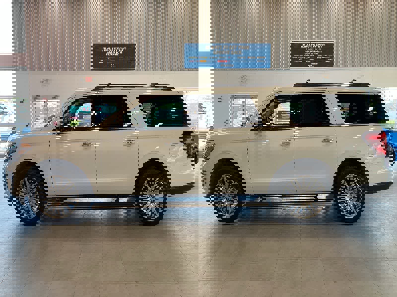 Used 2023 Ford Expedition Max Limited AWD/4WD image 8