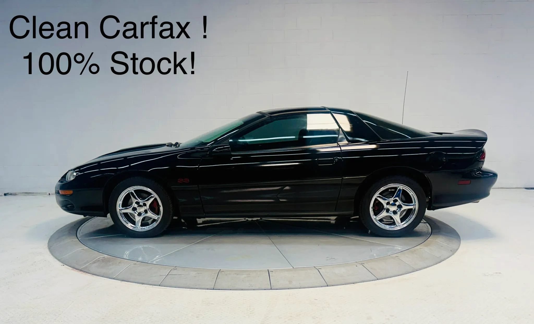 Used 2000 Chevrolet Camaro Z28 w/ SS Performance/Appearance Pkg RWD image 1