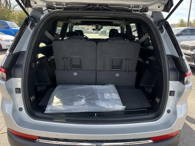 New 2025 Jeep Grand Cherokee L Laredo AWD/4WD image 12