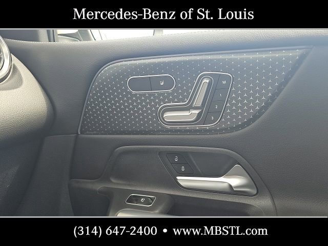 New 2026 Mercedes-Benz GLB 250 4MATIC image 35