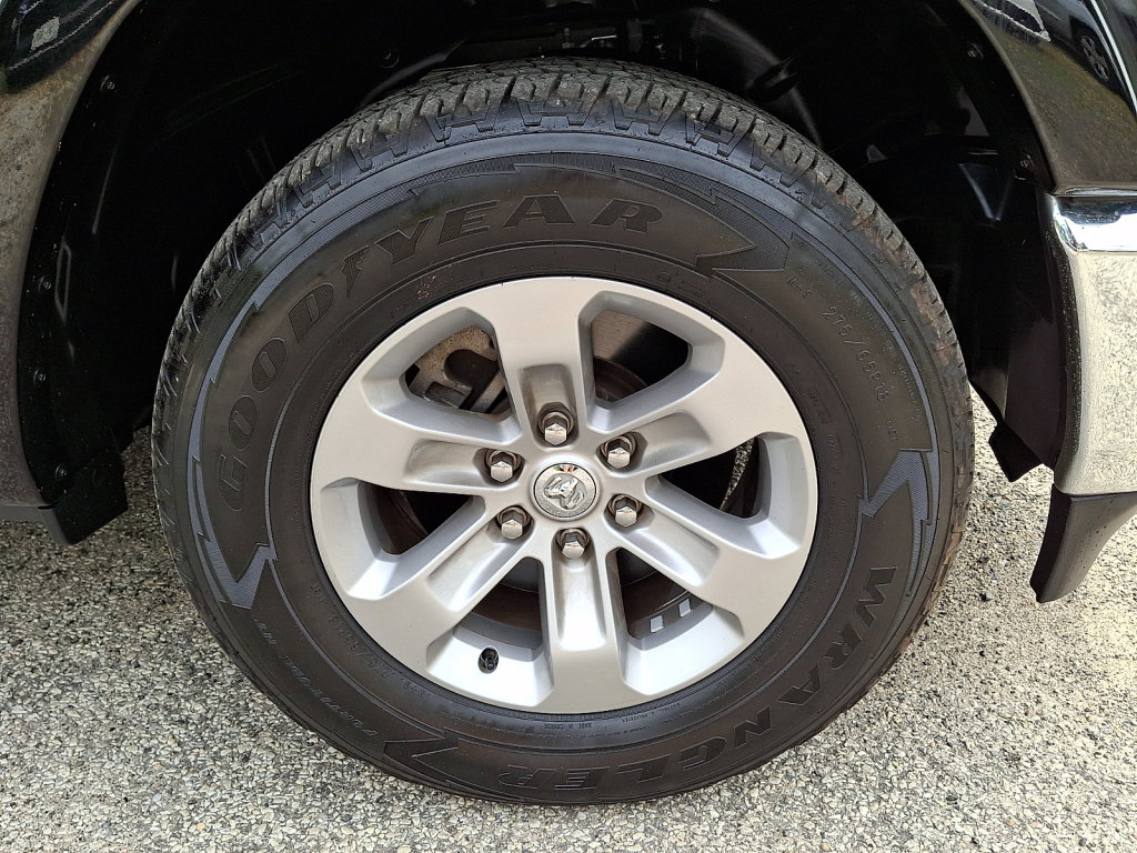 Used 2022 RAM 1500 Laramie AWD/4WD image 9