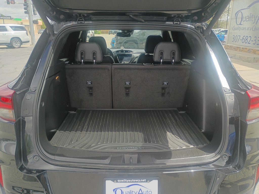 Used 2023 Chevrolet TrailBlazer RS w/ Sun and Liftgate Package AWD/4WD image 13